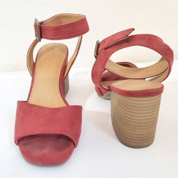 Universal Thread Megan Stacked Chunky Heel Ankle Strap Sandal Red Suede Shoes - Picture 2 of 14